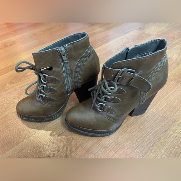 SEYCHELLES Leather Heel Booties - Picture 7 of 9